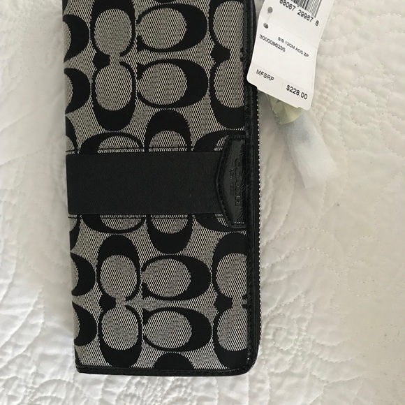 Coach Wallet - Picture 2 of 4